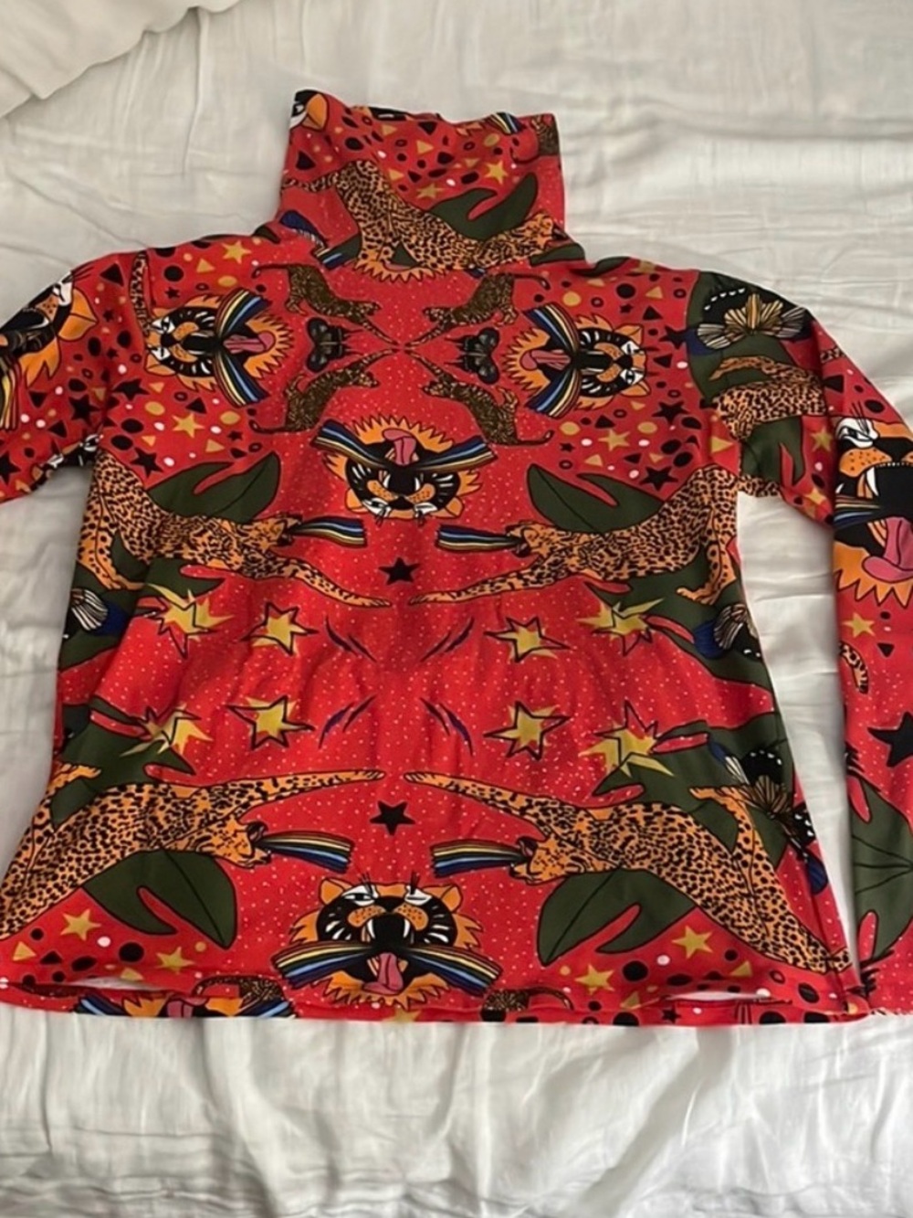 Nooworks Pride Tiger turtleneck. Size L.